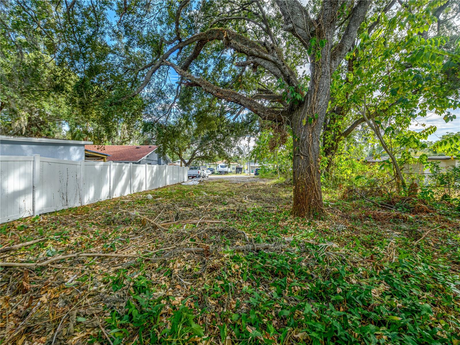 Image 5 of 8 For 3210 Henry Avenue