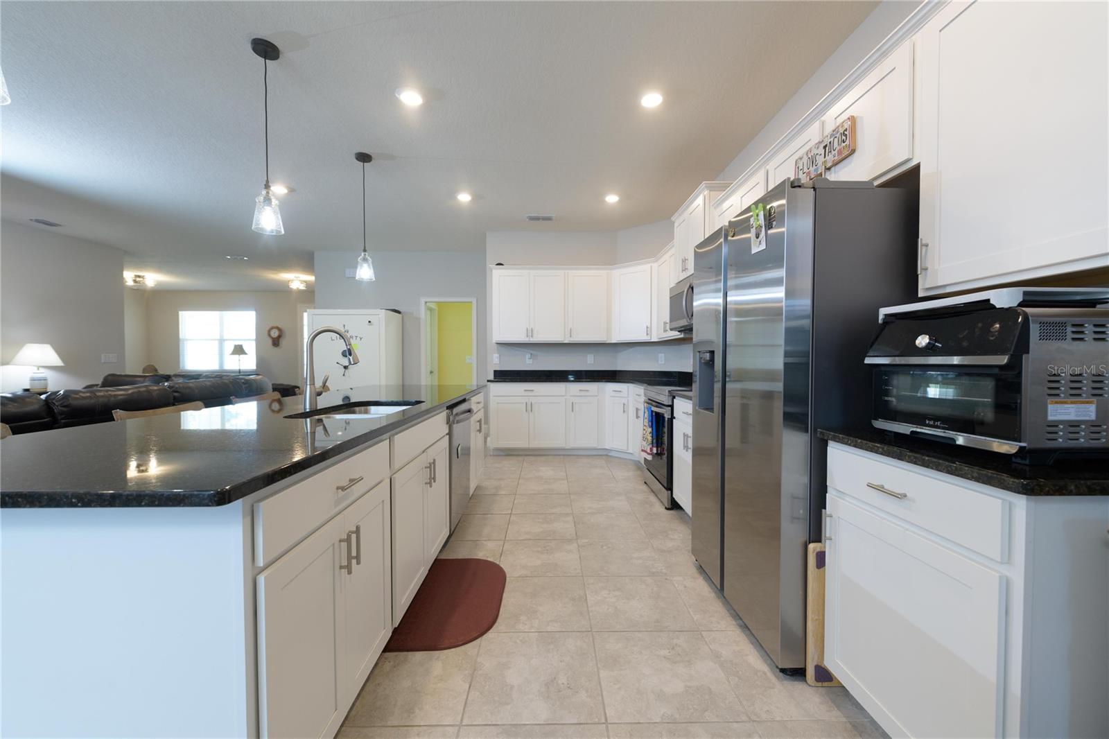 Listing photo id 10 for 4444 Devinshire Fields Loop