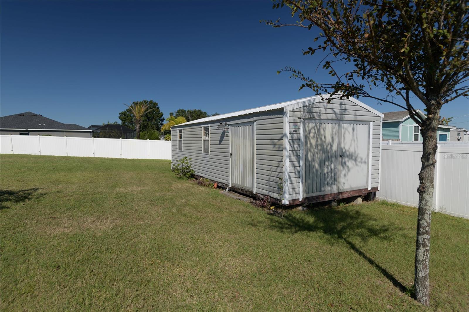 Listing photo id 34 for 4444 Devinshire Fields Loop