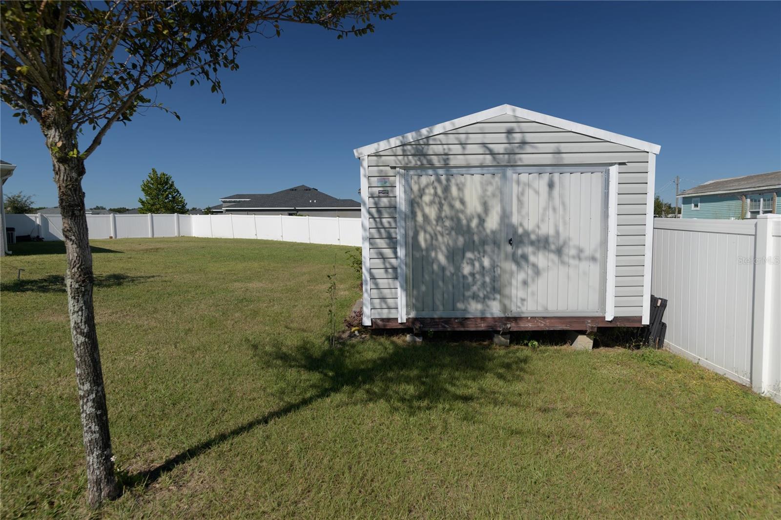 Listing photo id 35 for 4444 Devinshire Fields Loop