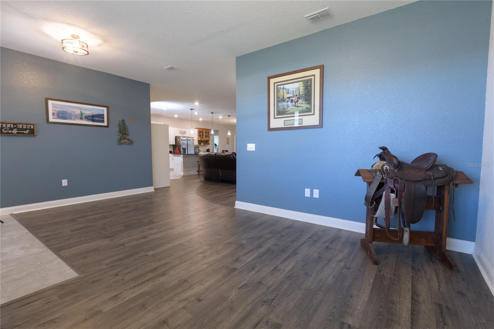 Listing photo id 5 for 4444 Devinshire Fields Loop