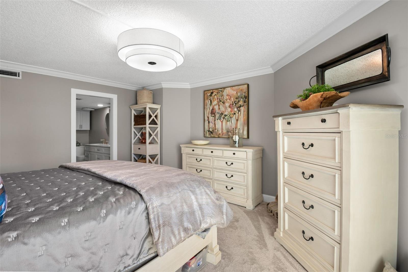 Image 25 of 42 For 690 Island Way 203