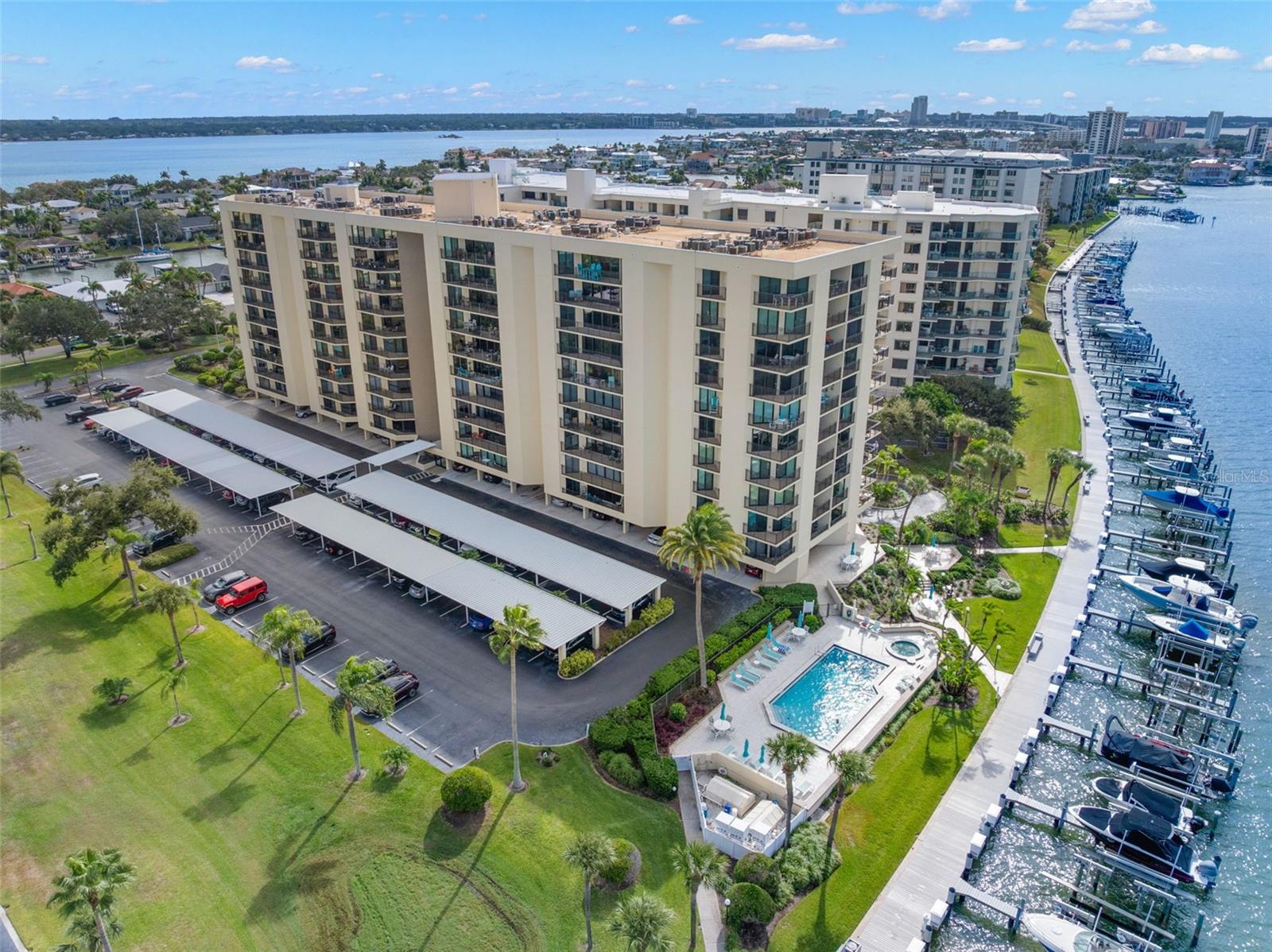 Image 36 of 42 For 690 Island Way 203