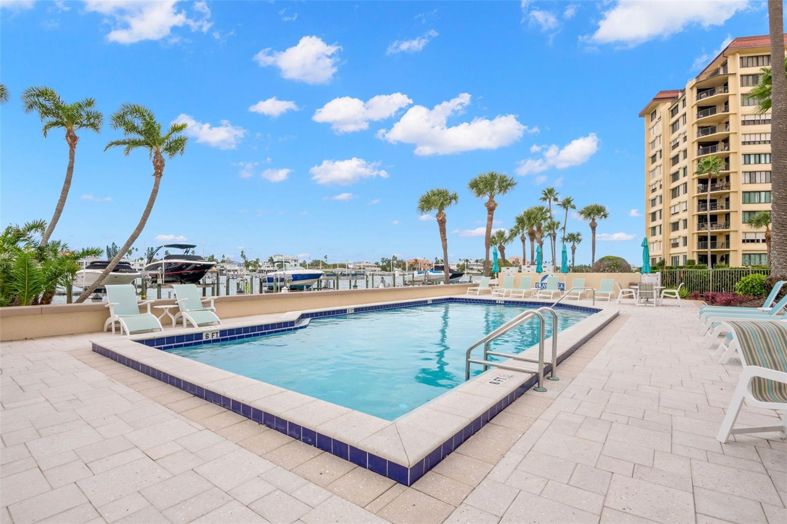 Image 38 of 42 For 690 Island Way 203