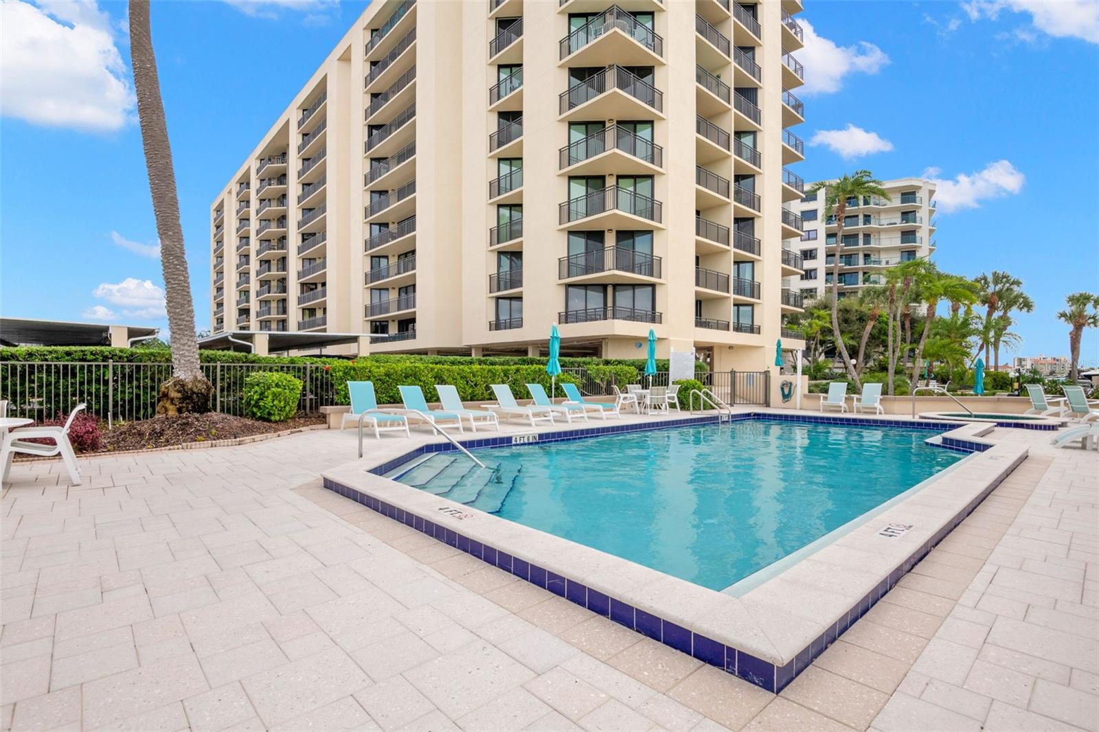 Image 40 of 42 For 690 Island Way 203