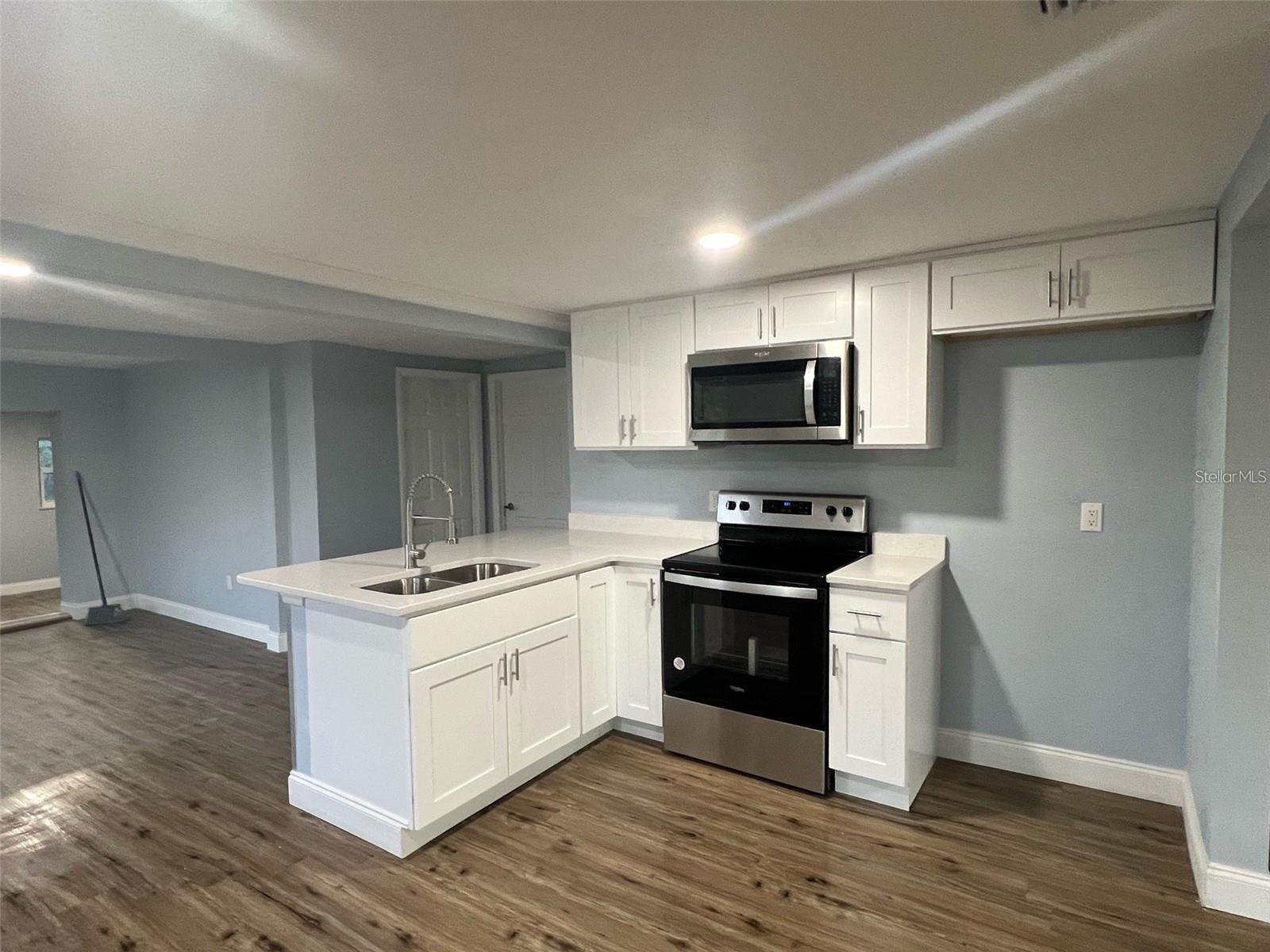 Image 8 of 23 For 614 Paw Paw Street