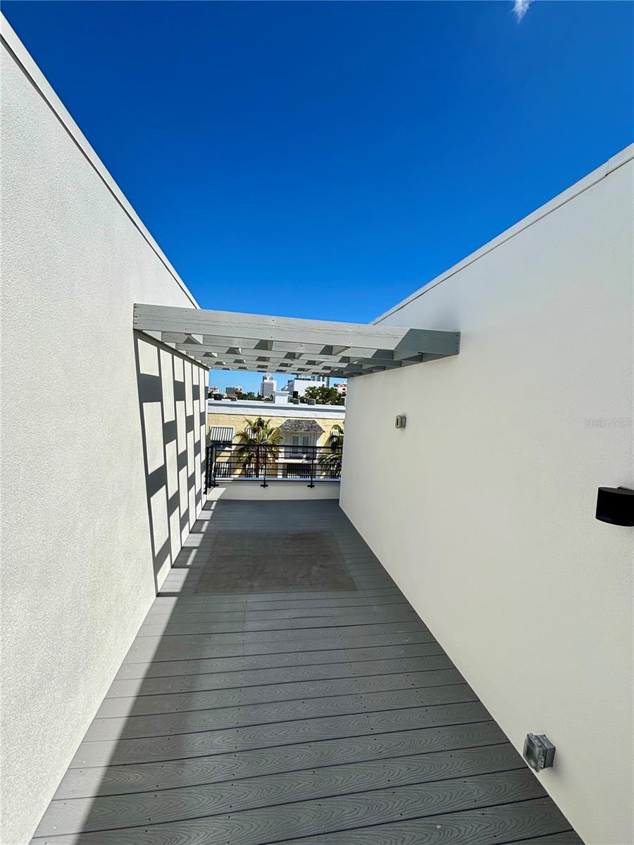 Image 12 of 14 For 176 8th Street N