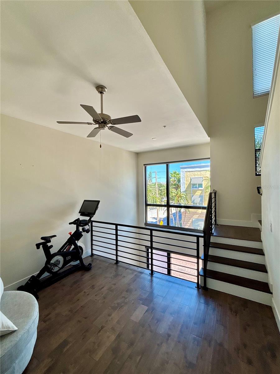 Image 4 of 14 For 176 8th Street N