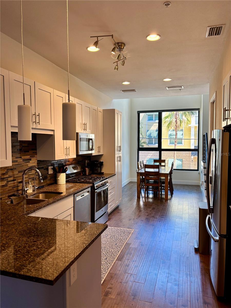 Image 6 of 14 For 176 8th Street N