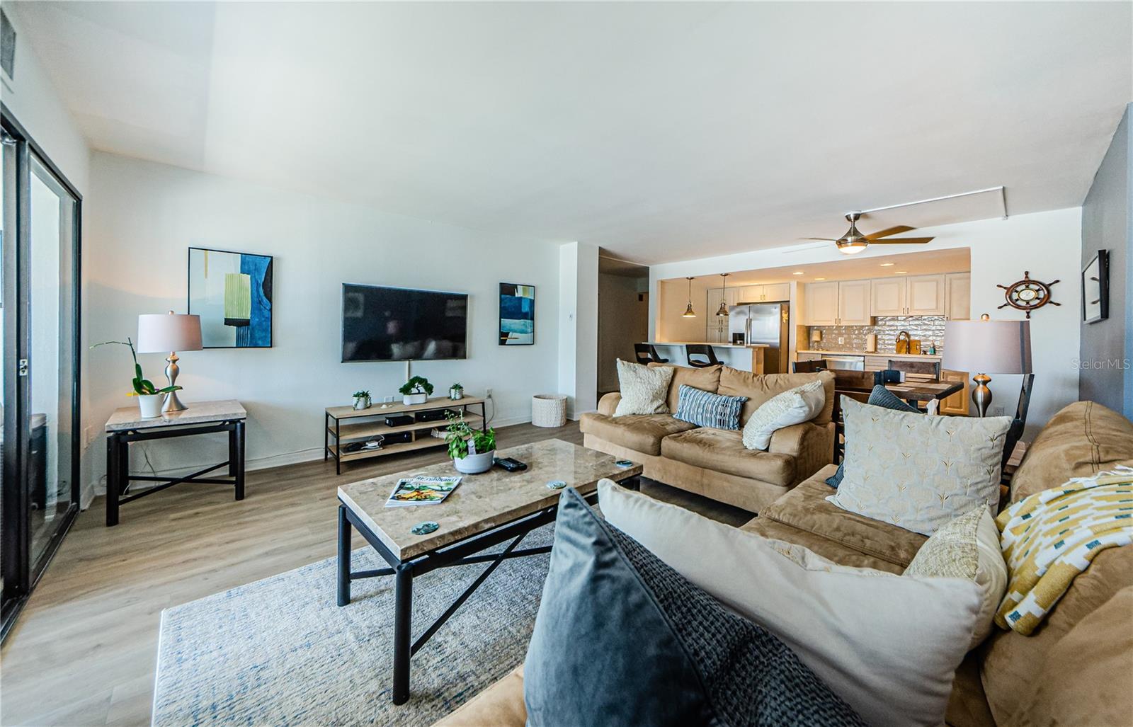 Image 20 of 66 For 800 Gulfview Boulevard 505