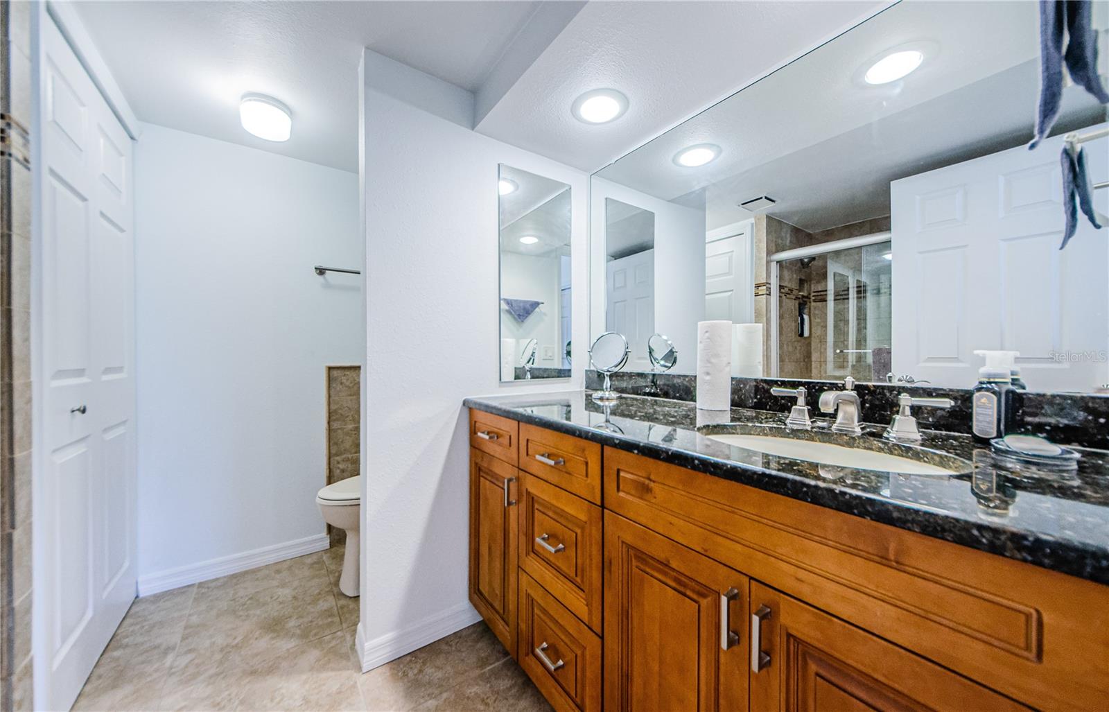 Image 24 of 66 For 800 Gulfview Boulevard 505