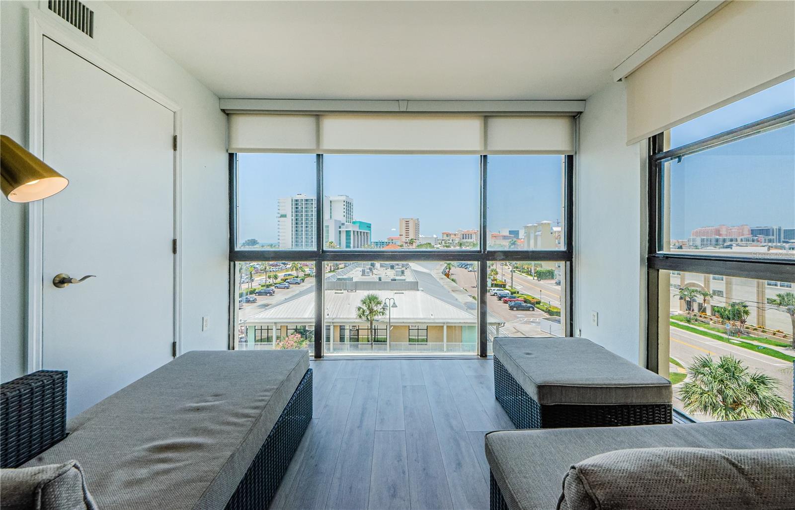 Image 31 of 66 For 800 Gulfview Boulevard 505