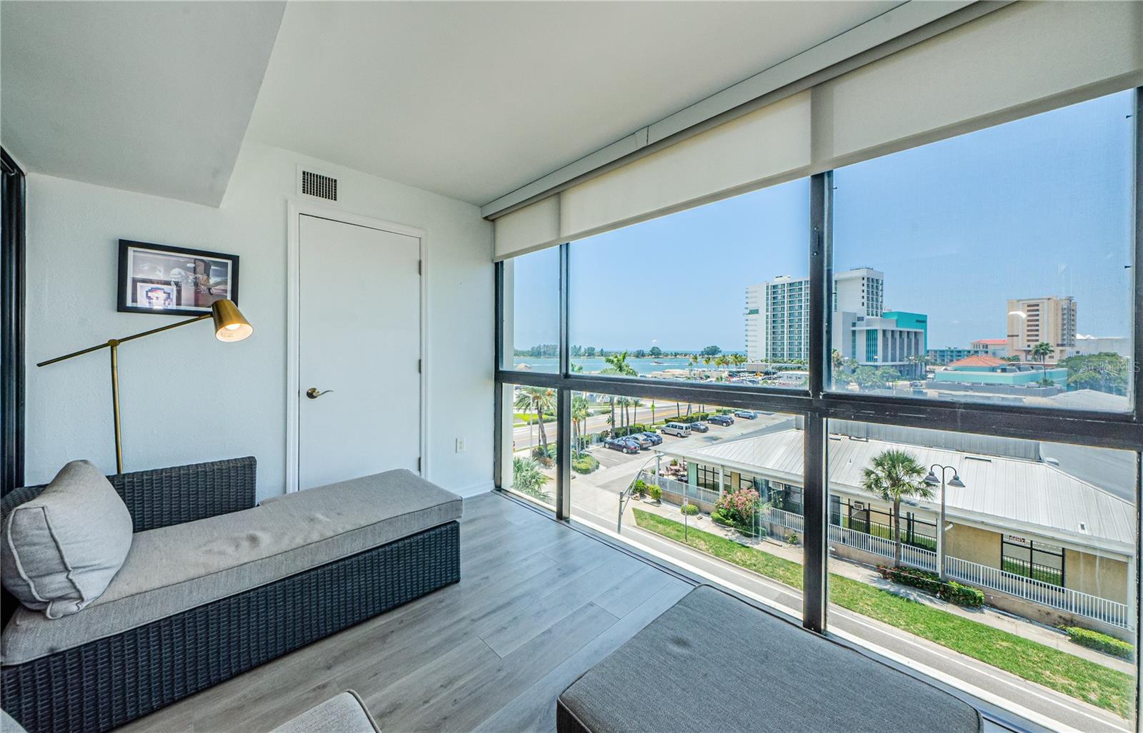 Image 34 of 66 For 800 Gulfview Boulevard 505