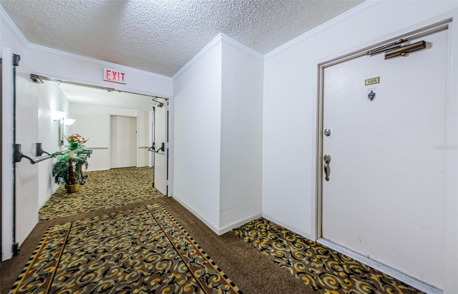 Image 35 of 66 For 800 Gulfview Boulevard 505