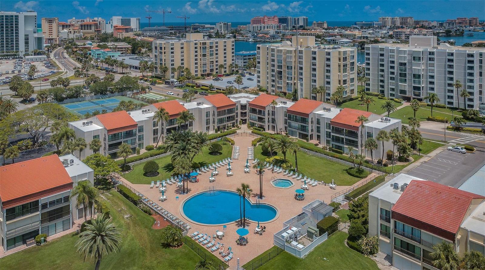 Image 42 of 66 For 800 Gulfview Boulevard 505