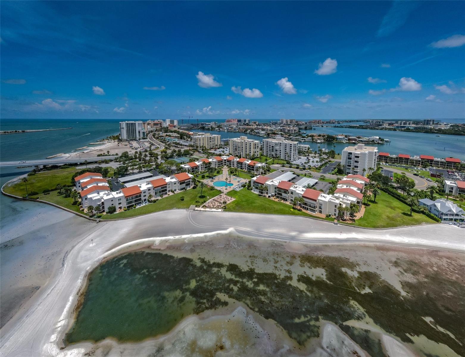 Image 43 of 66 For 800 Gulfview Boulevard 505