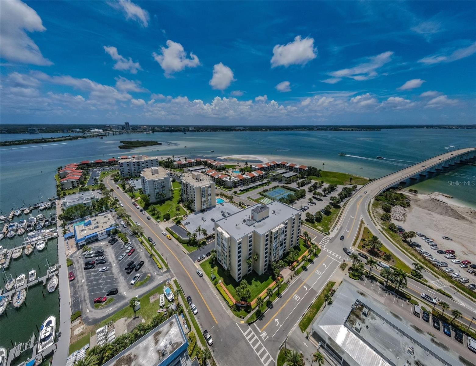 Image 53 of 66 For 800 Gulfview Boulevard 505