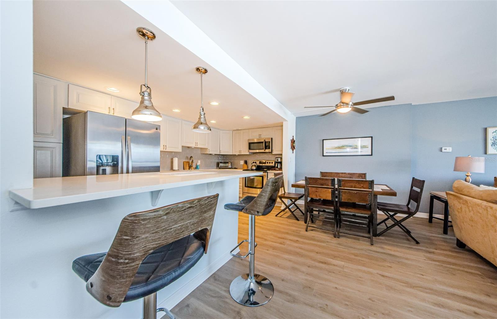 Image 7 of 66 For 800 Gulfview Boulevard 505