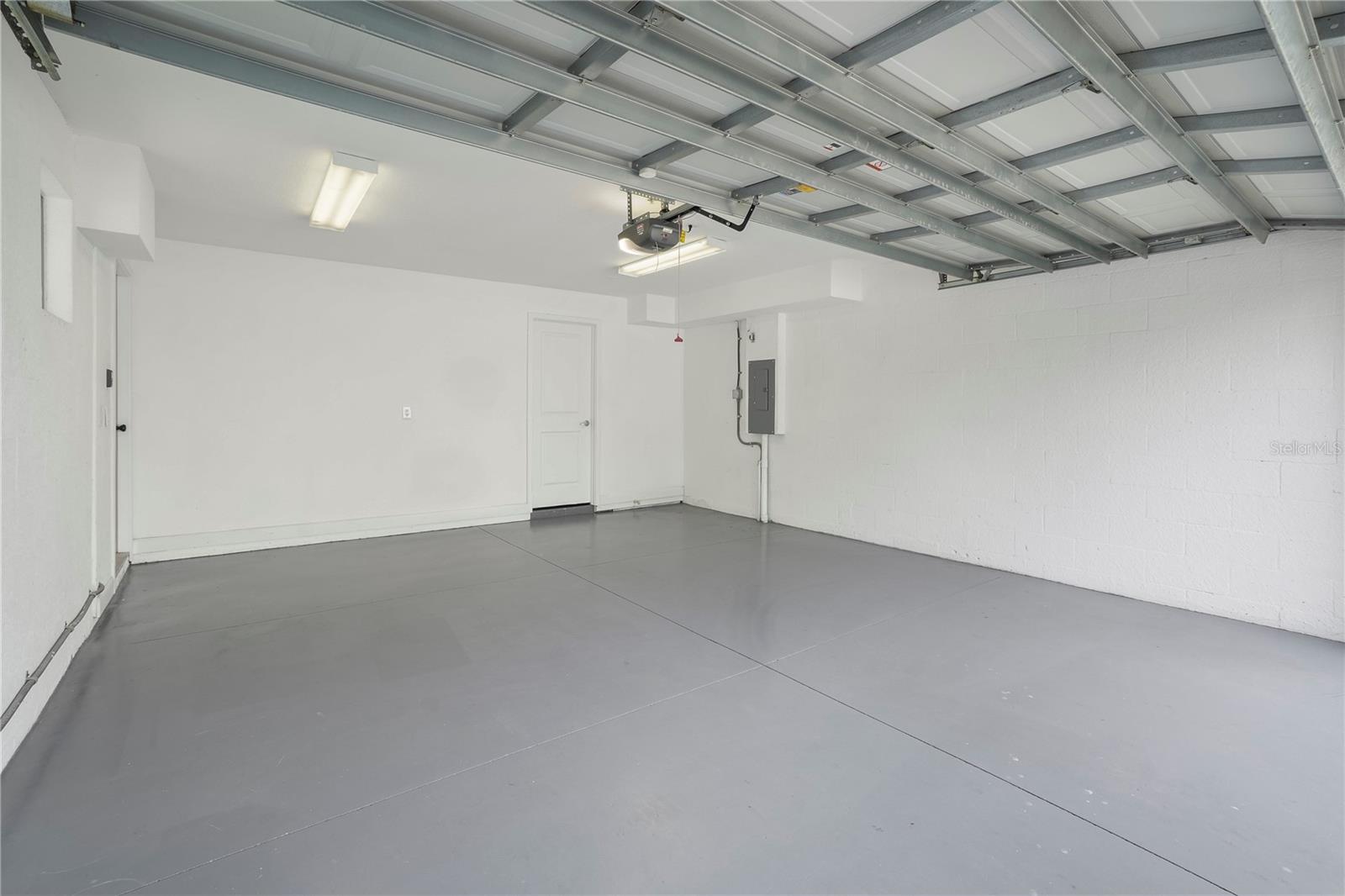 Image 17 of 19 For 3405 Swann Avenue 9