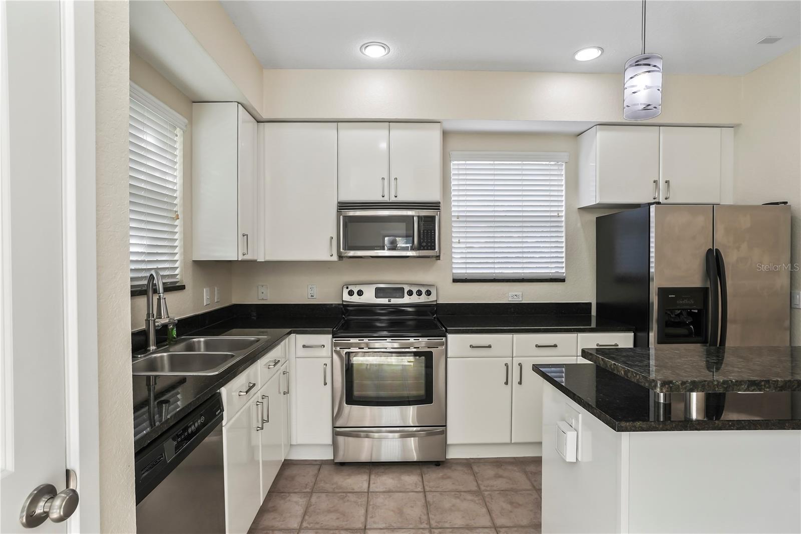 Image 5 of 19 For 3405 Swann Avenue 9