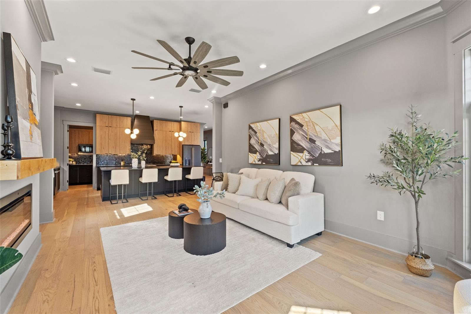 Image 15 of 65 For 807 Park Avenue