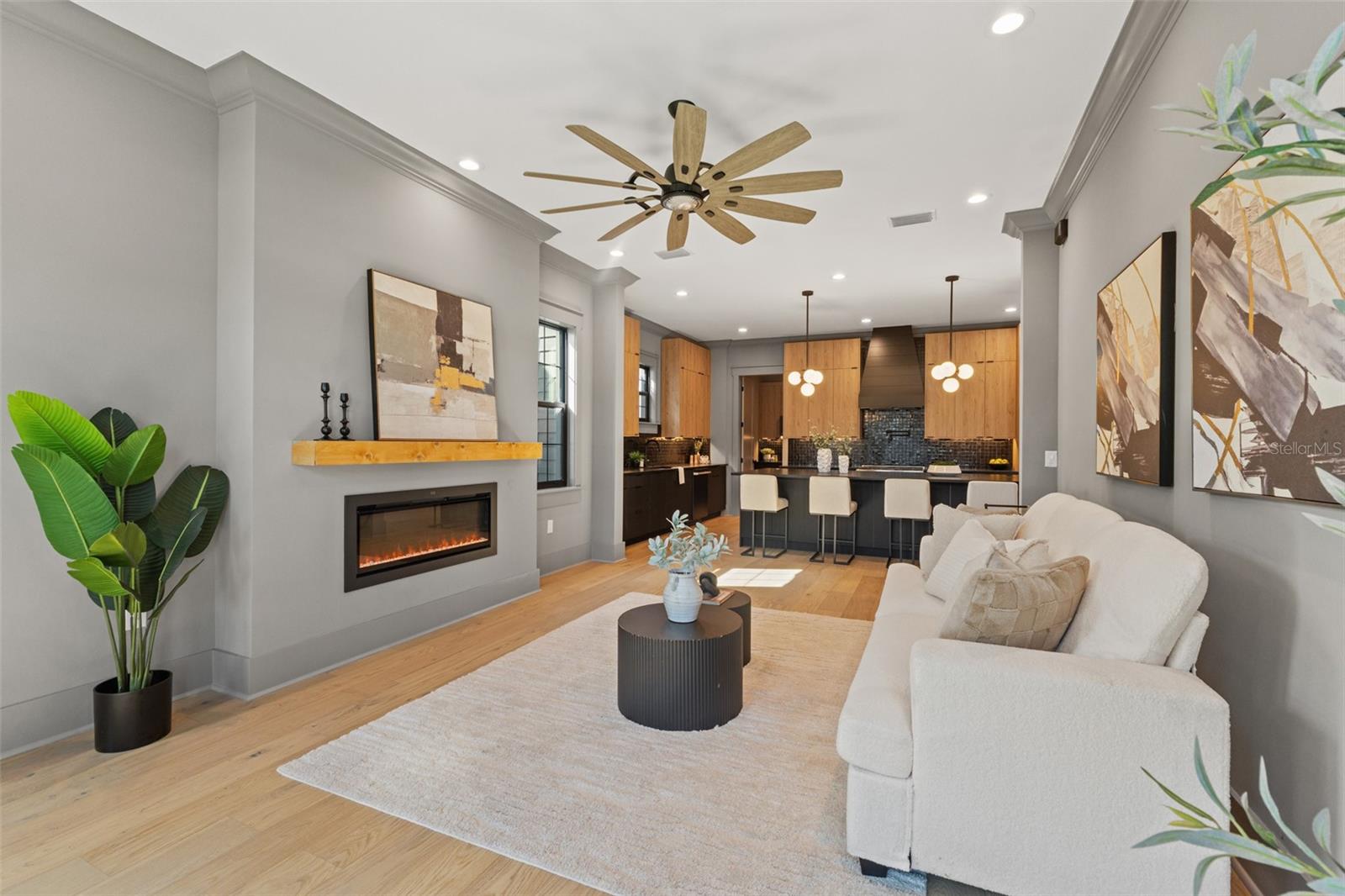 Image 16 of 65 For 807 Park Avenue