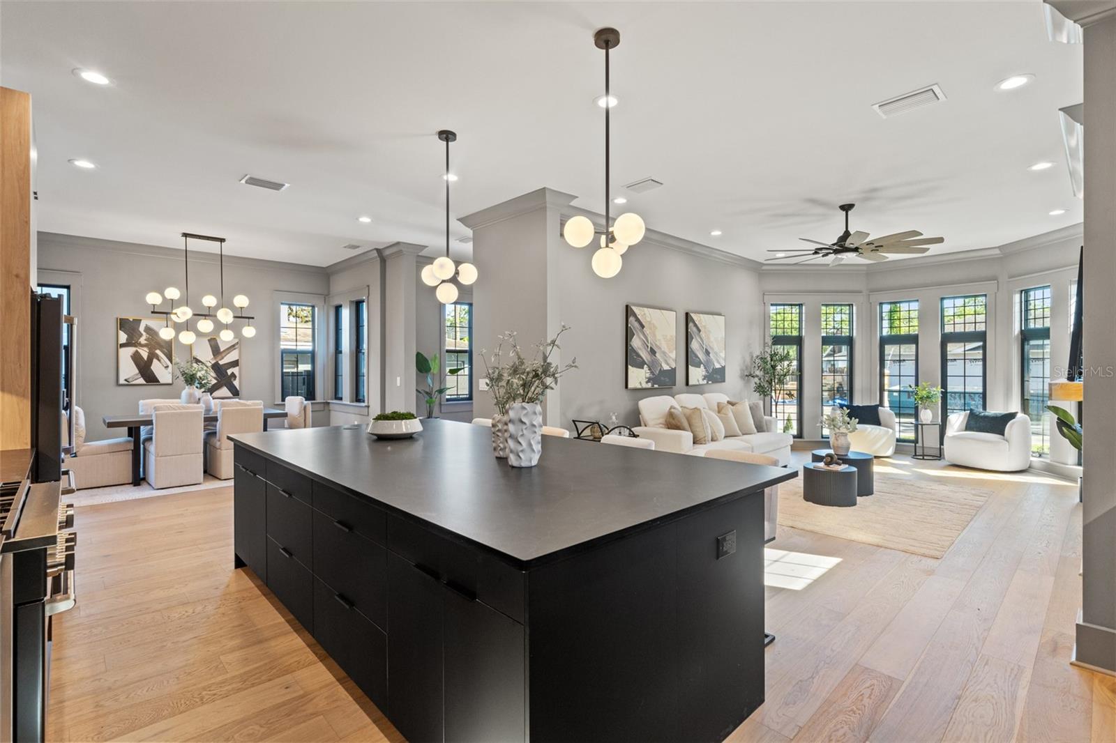 Image 22 of 65 For 807 Park Avenue