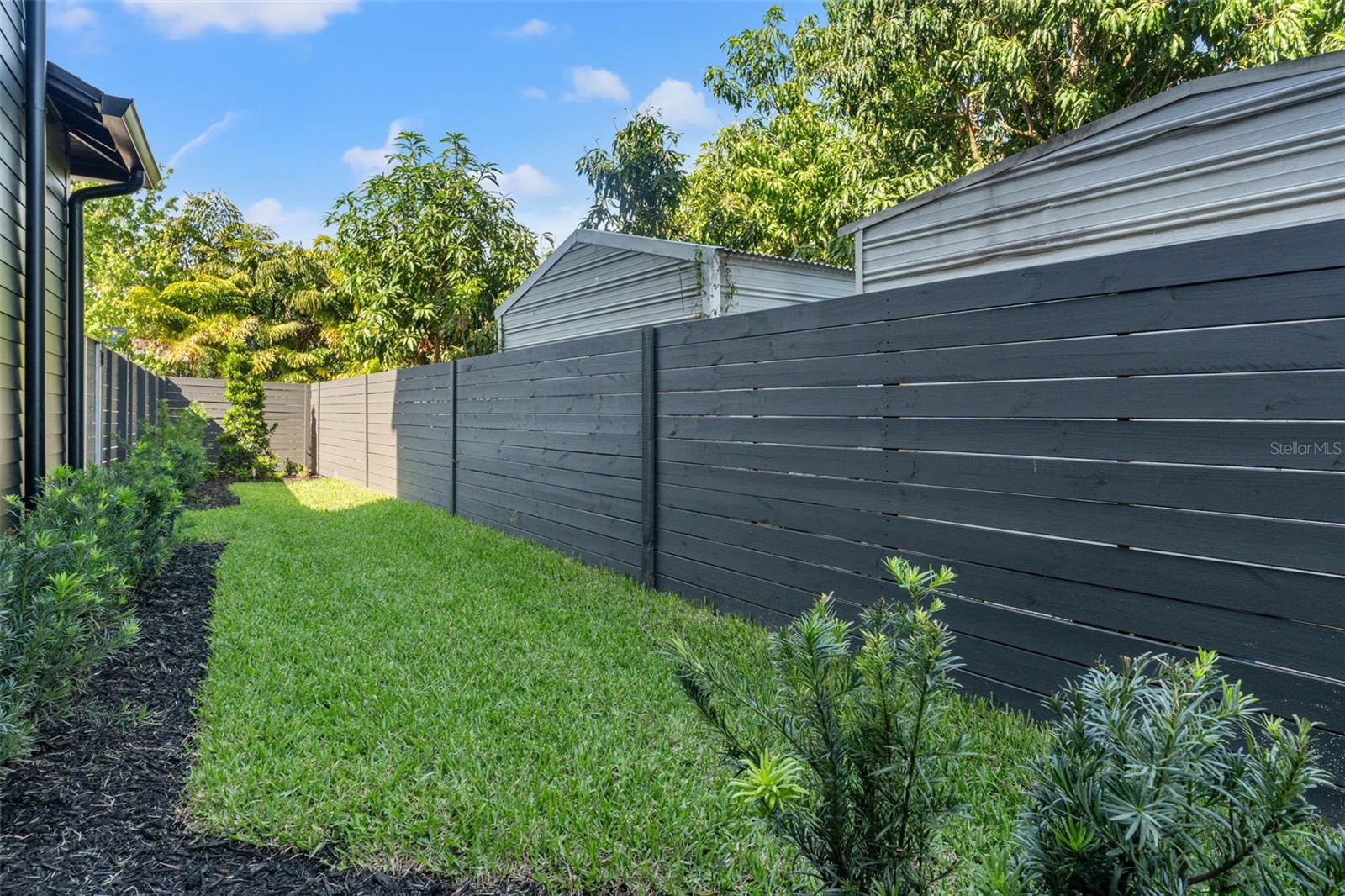 Image 36 of 65 For 807 Park Avenue