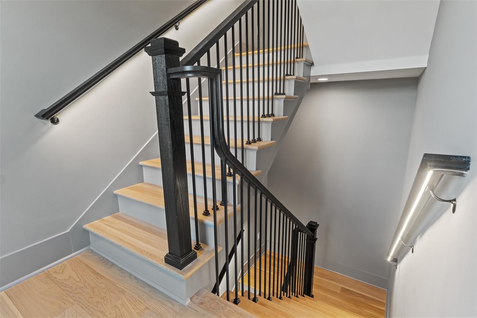 Image 40 of 65 For 807 Park Avenue