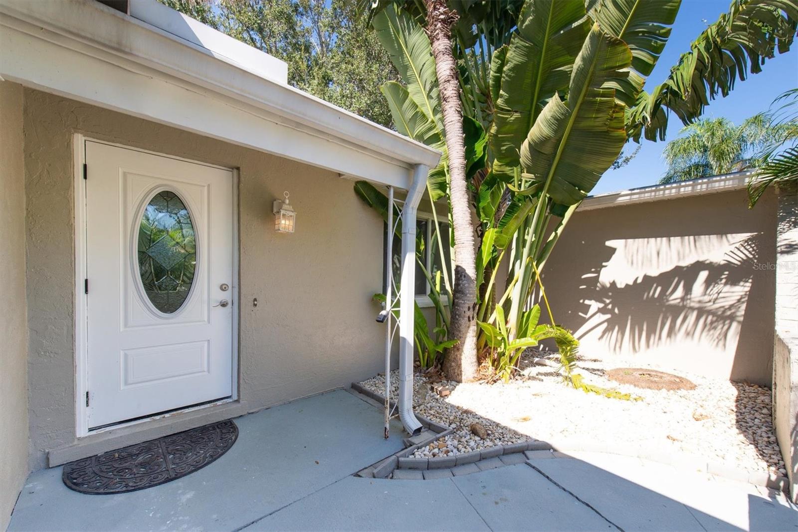 Listing photo id 0 for 5630 Denver Street Ne