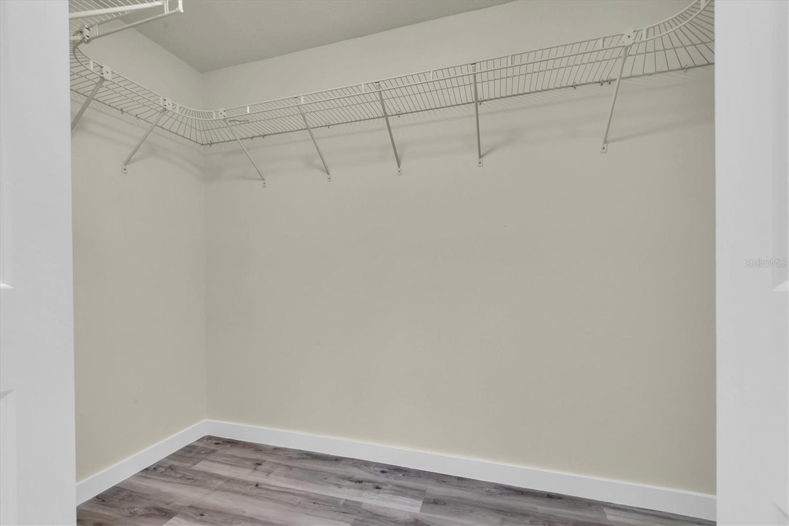 Listing photo id 23 for 5630 Denver Street Ne