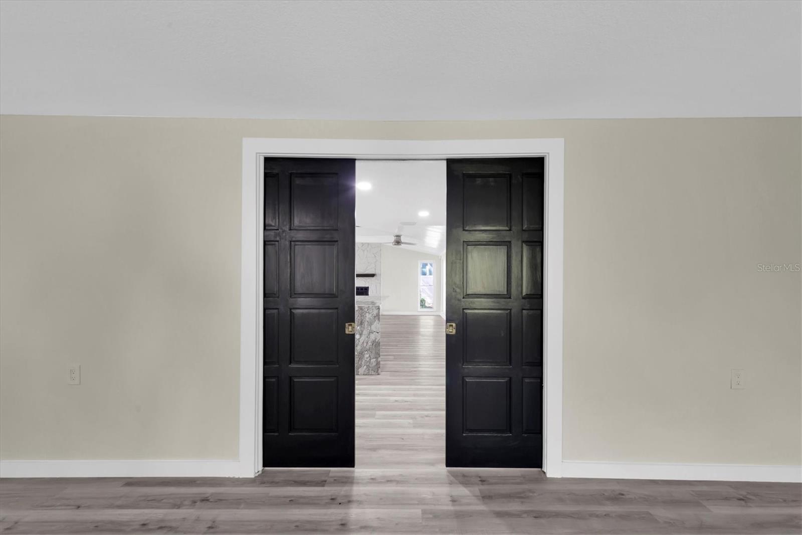 Listing photo id 24 for 5630 Denver Street Ne