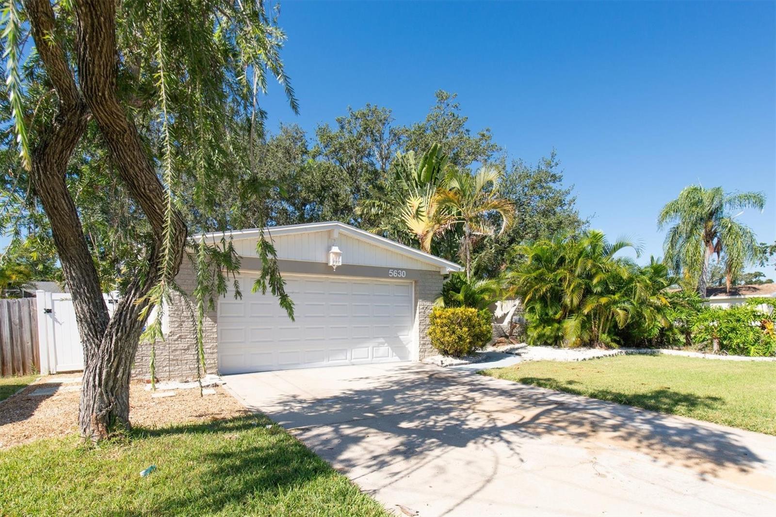 Listing photo id 36 for 5630 Denver Street Ne