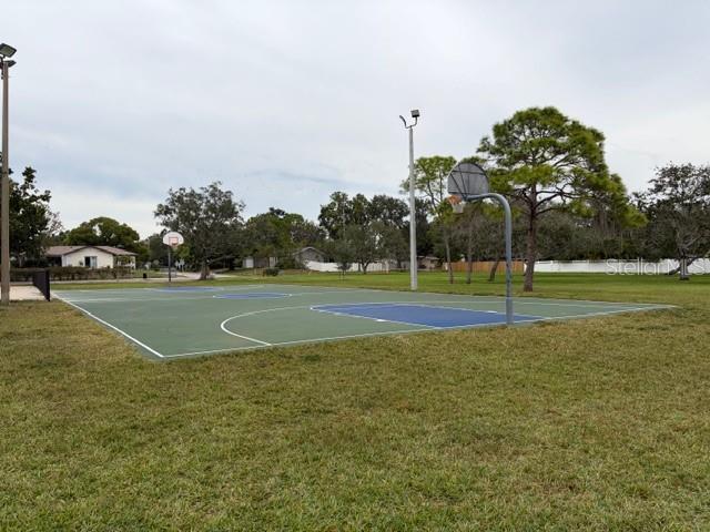 Listing photo id 54 for 5630 Denver Street Ne