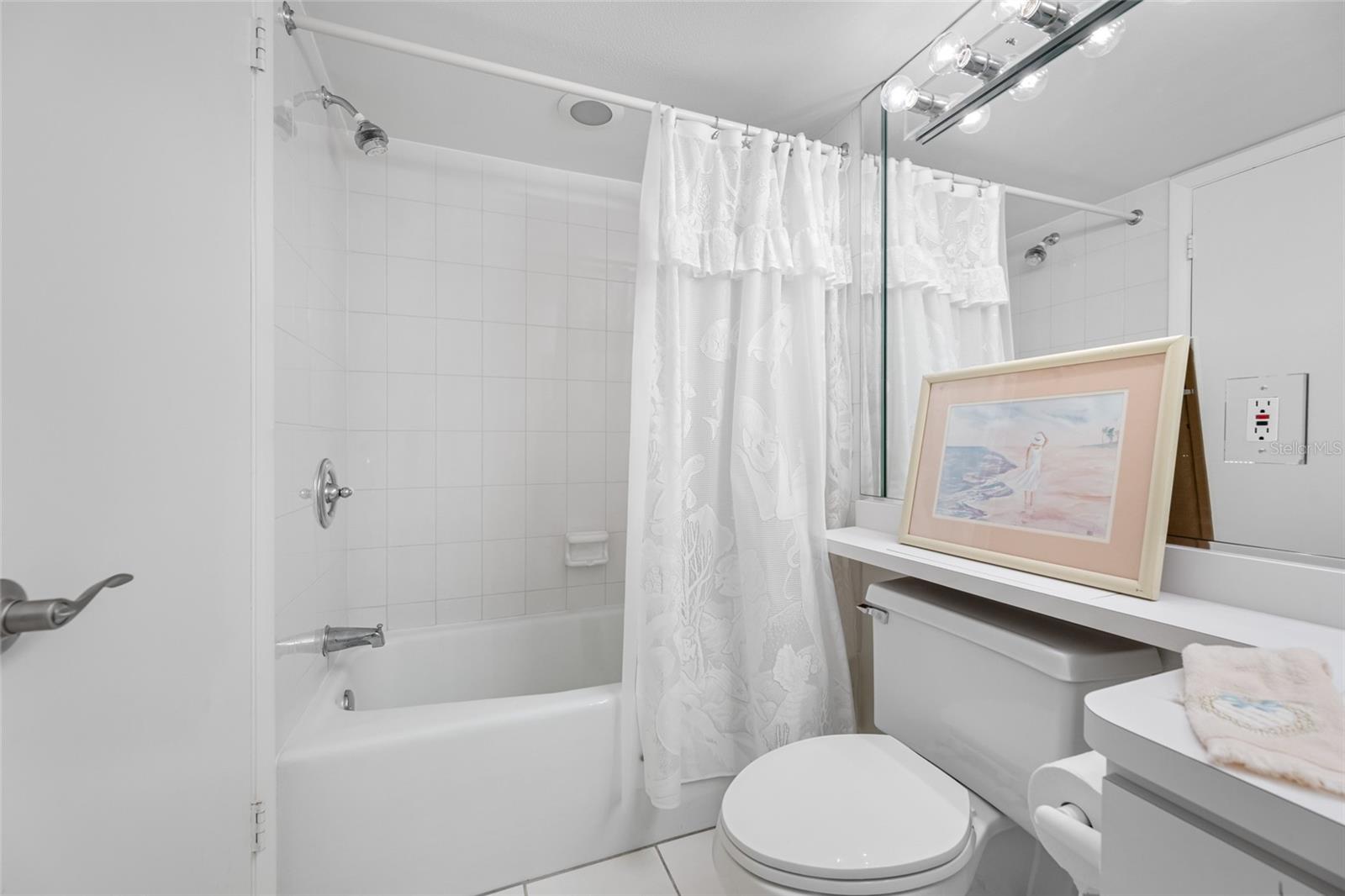 Image 18 of 37 For 1351 Gulf Boulevard 116