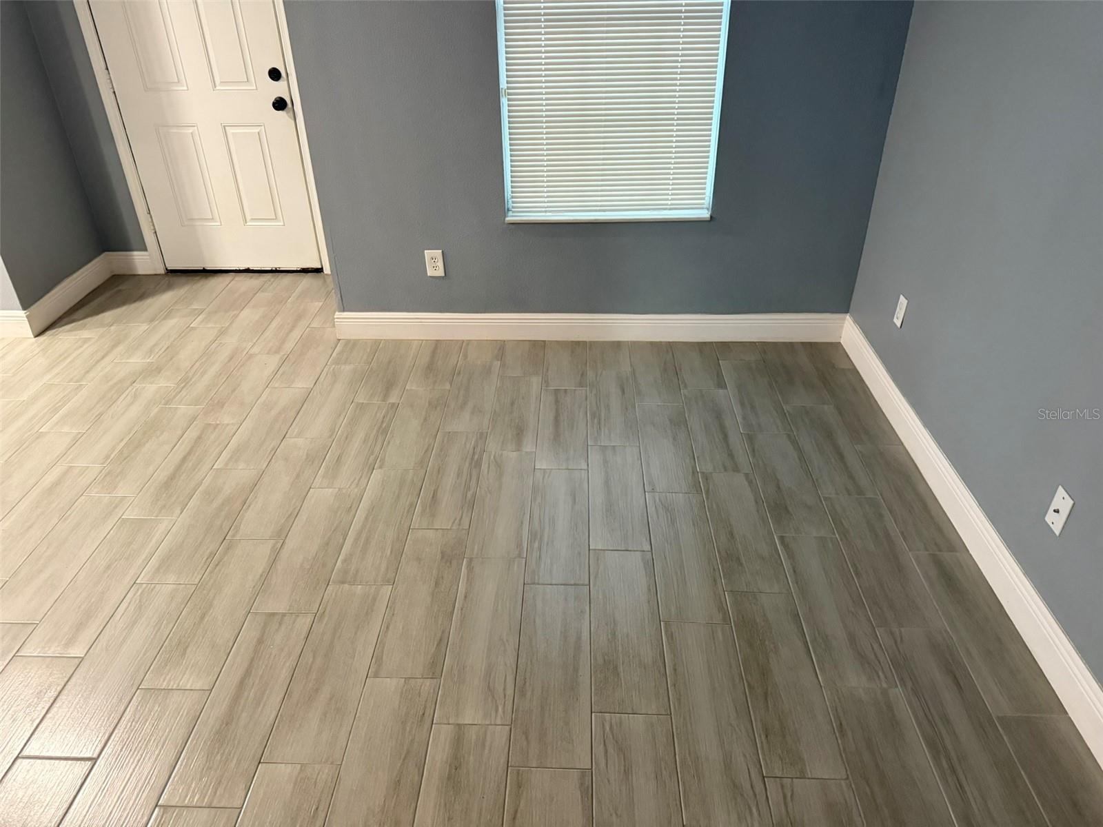 Image 18 of 20 For 1325 Lyonshire Drive