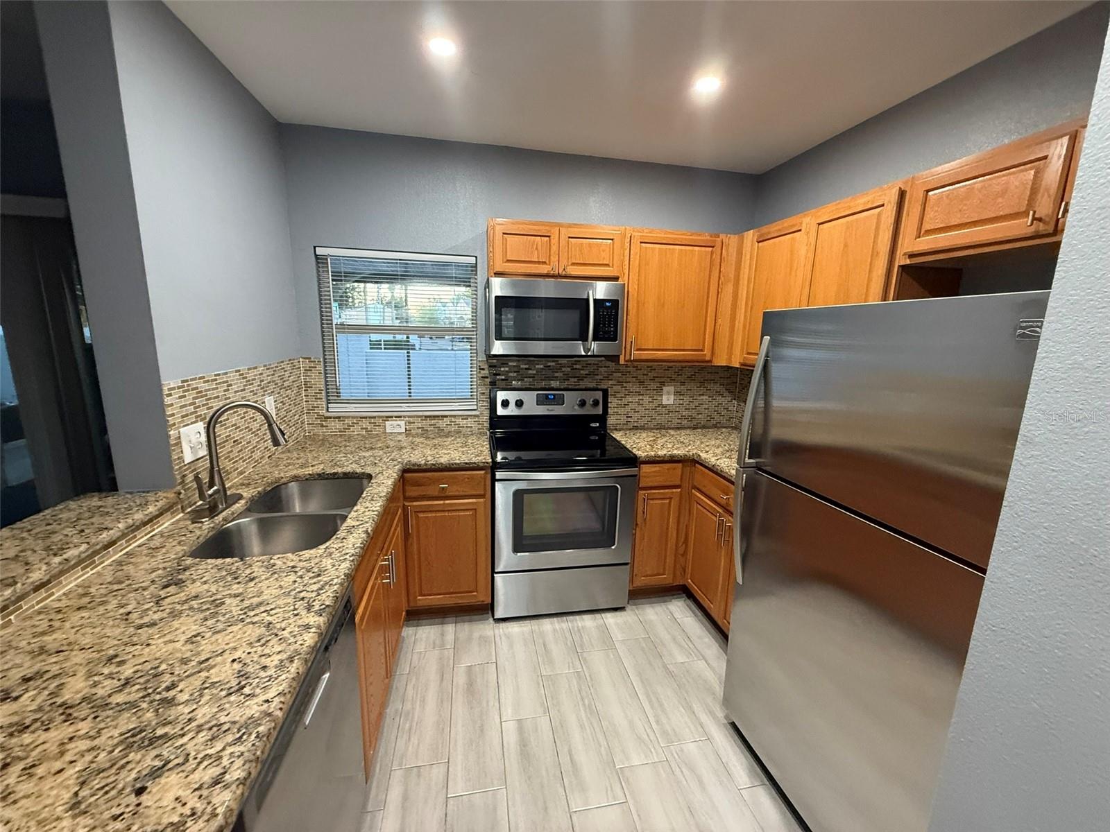 Image 3 of 20 For 1325 Lyonshire Drive