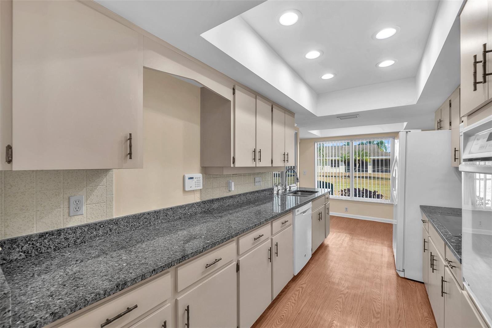 Image 22 of 30 For 1722 Coco Palm Circle