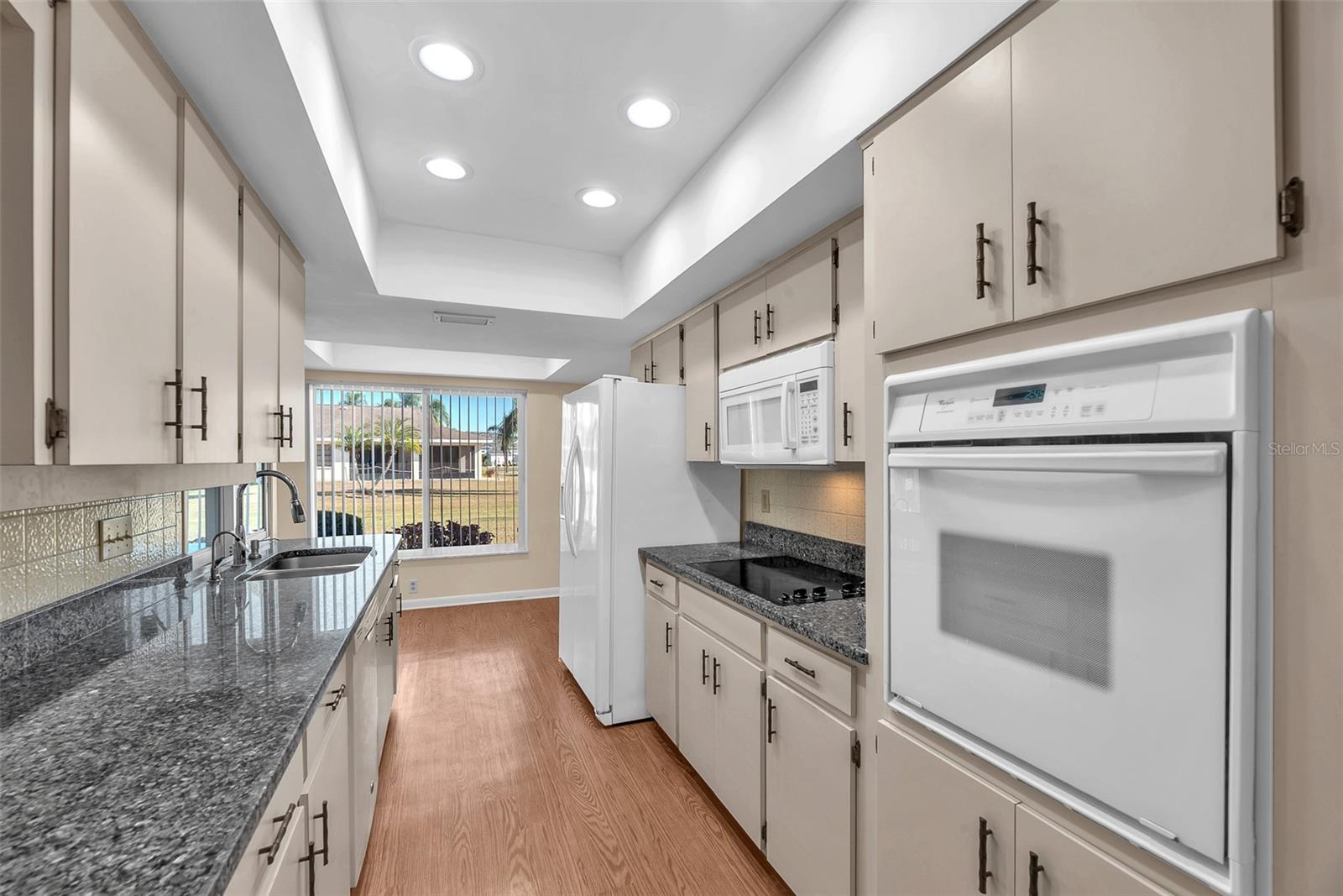 Image 23 of 30 For 1722 Coco Palm Circle