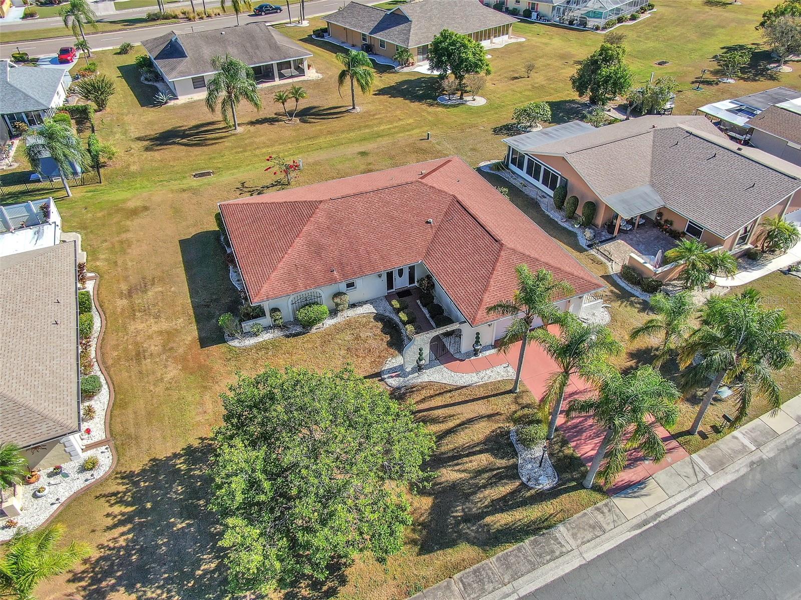 Image 26 of 30 For 1722 Coco Palm Circle