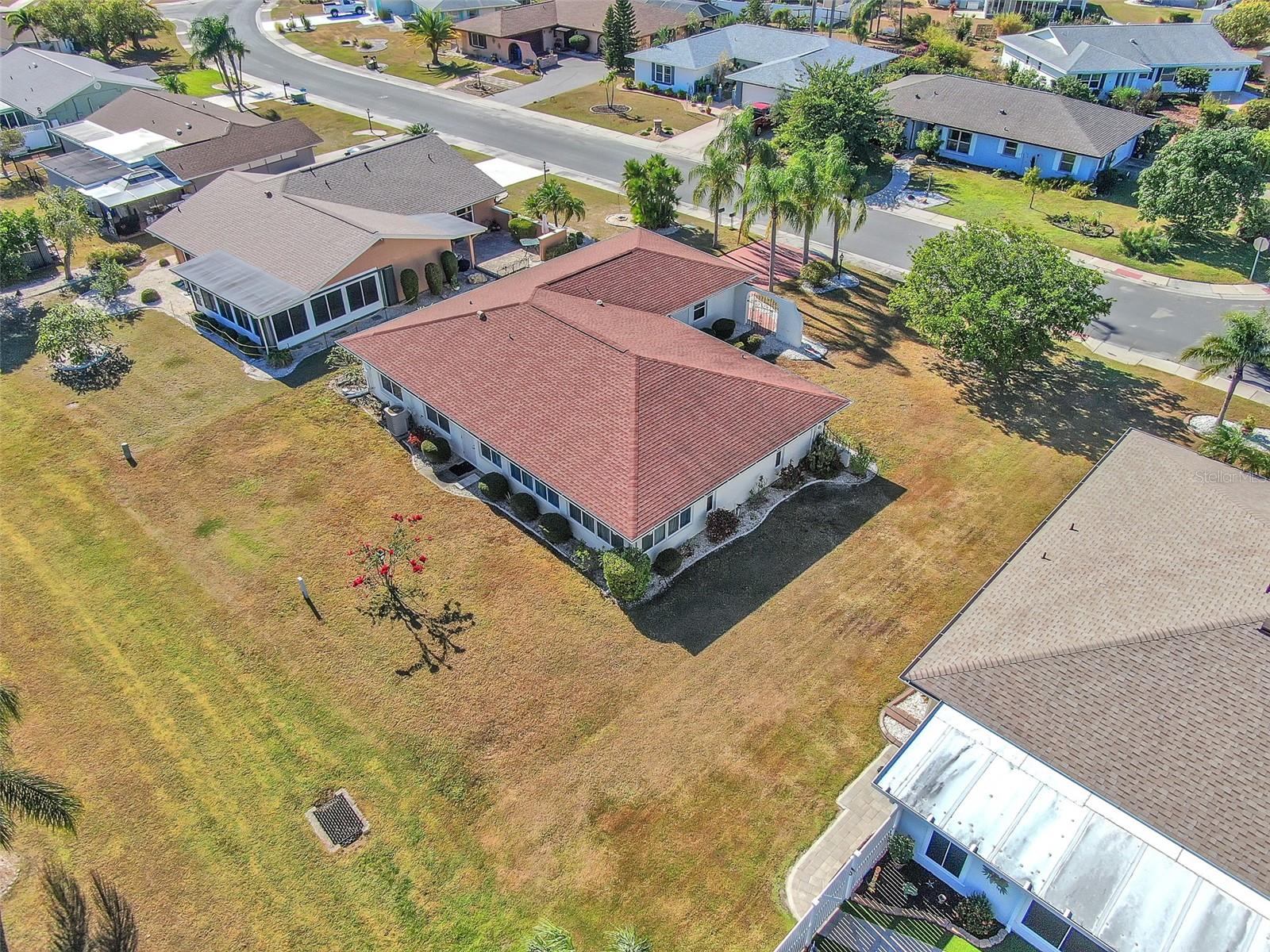 Image 27 of 30 For 1722 Coco Palm Circle