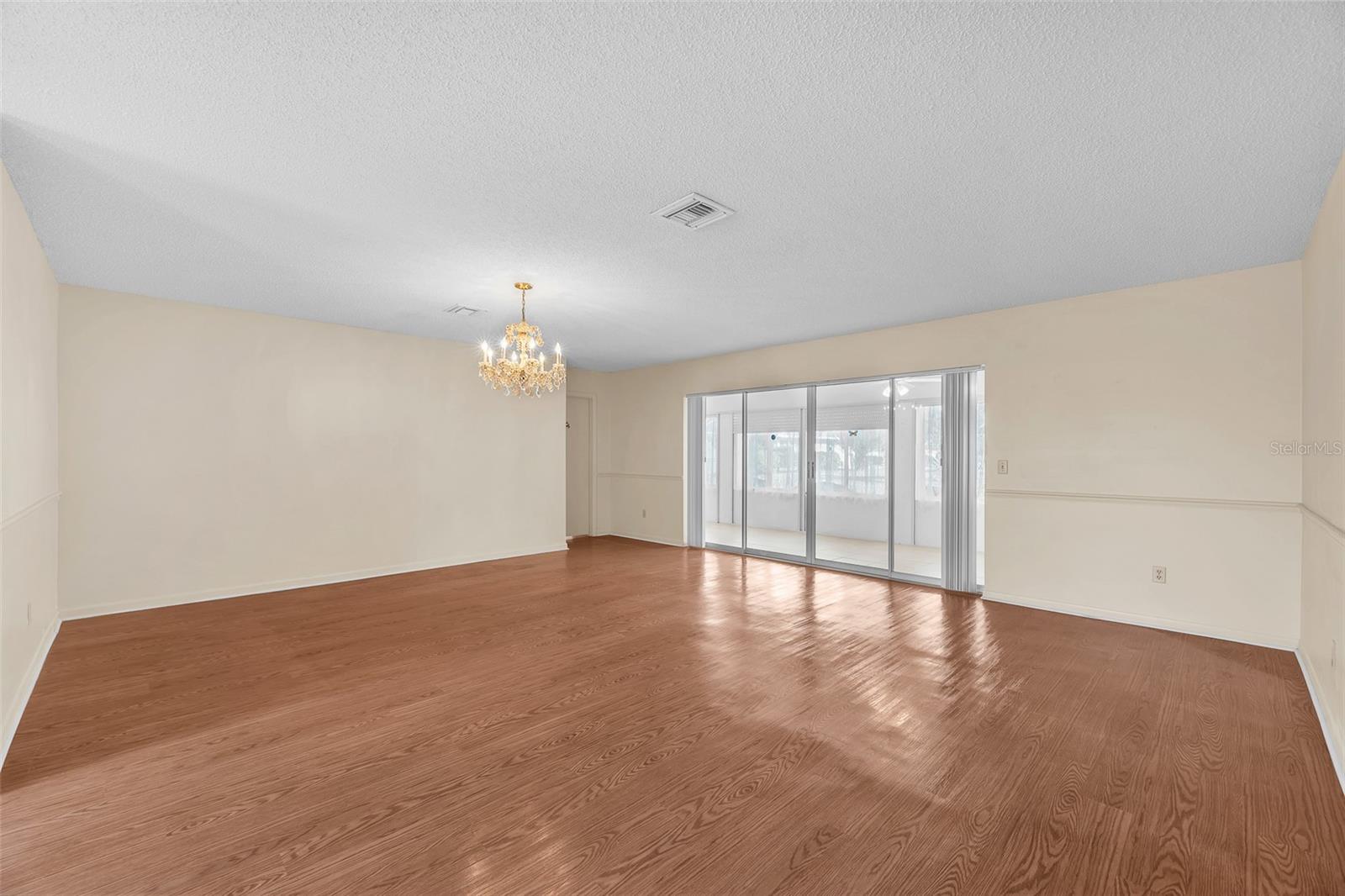 Image 8 of 30 For 1722 Coco Palm Circle