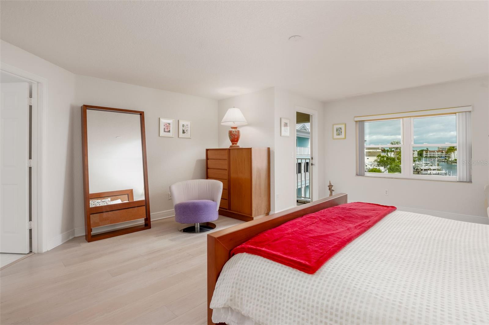 Image 30 of 48 For 150 117th Avenue