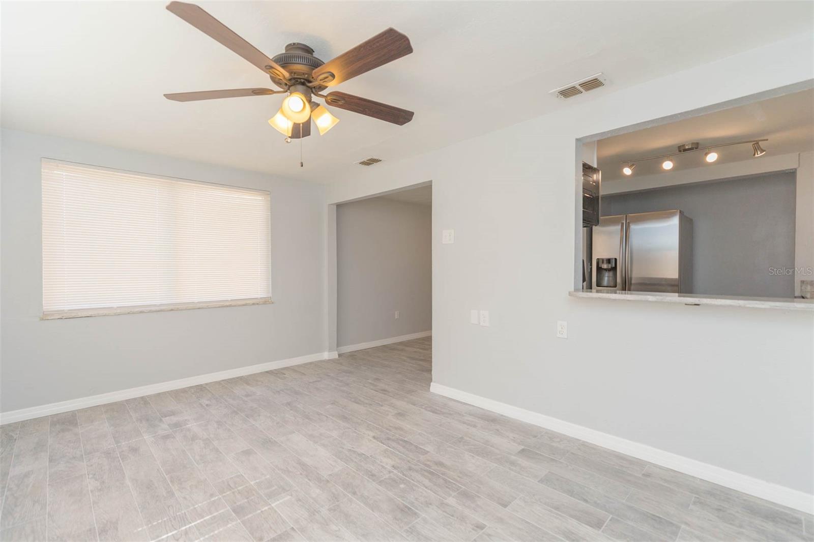 Image 14 of 25 For 12814 Kings Manor Avenue