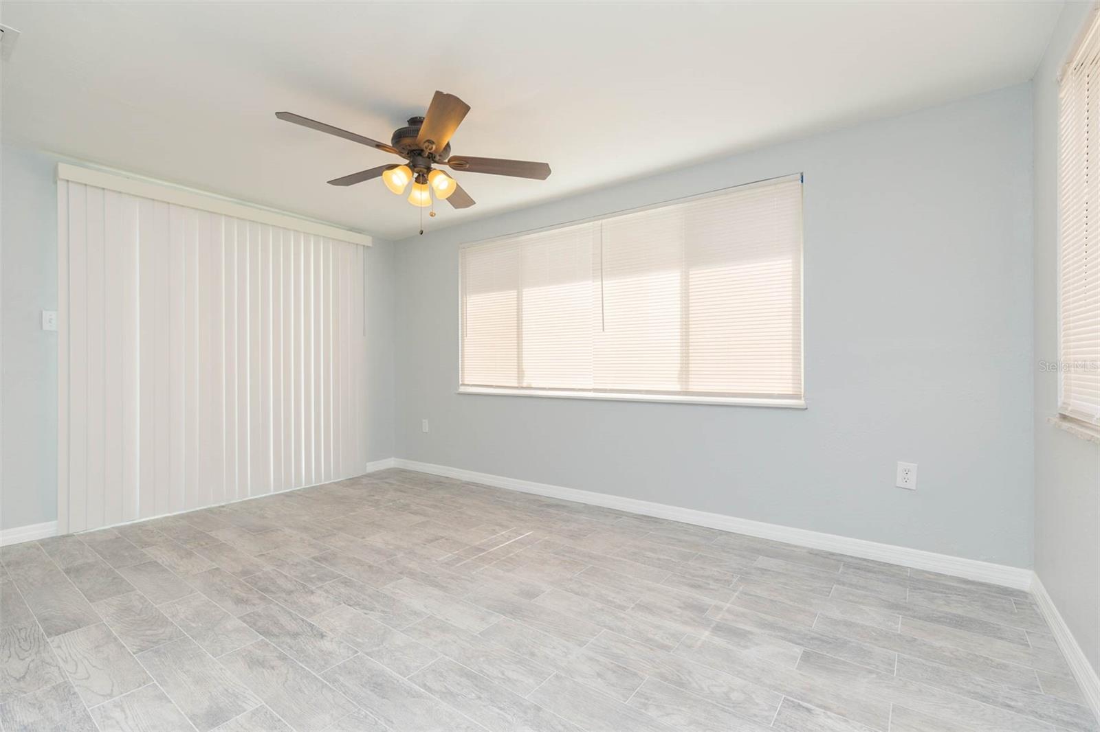 Image 20 of 25 For 12814 Kings Manor Avenue