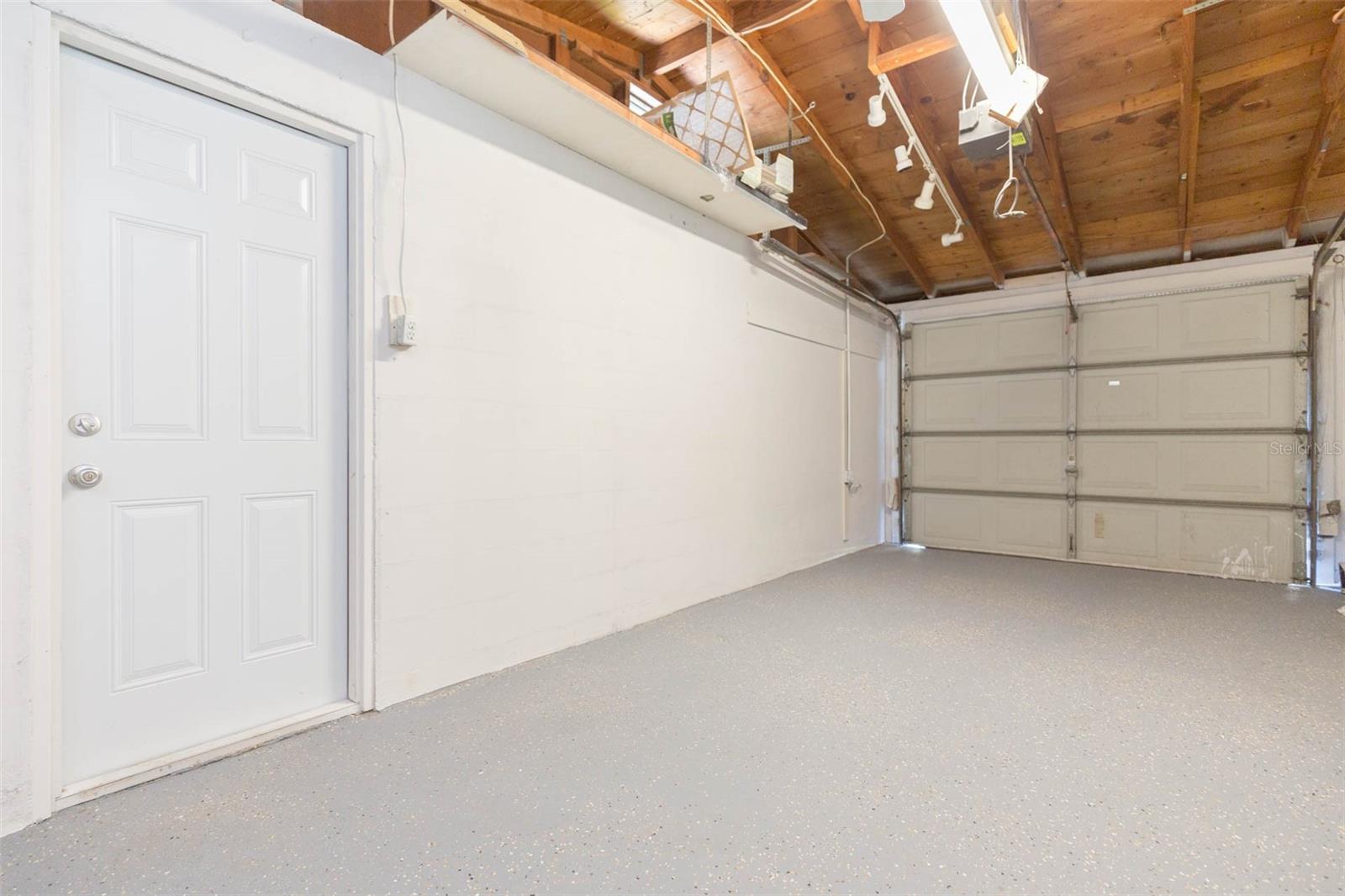 Image 21 of 25 For 12814 Kings Manor Avenue