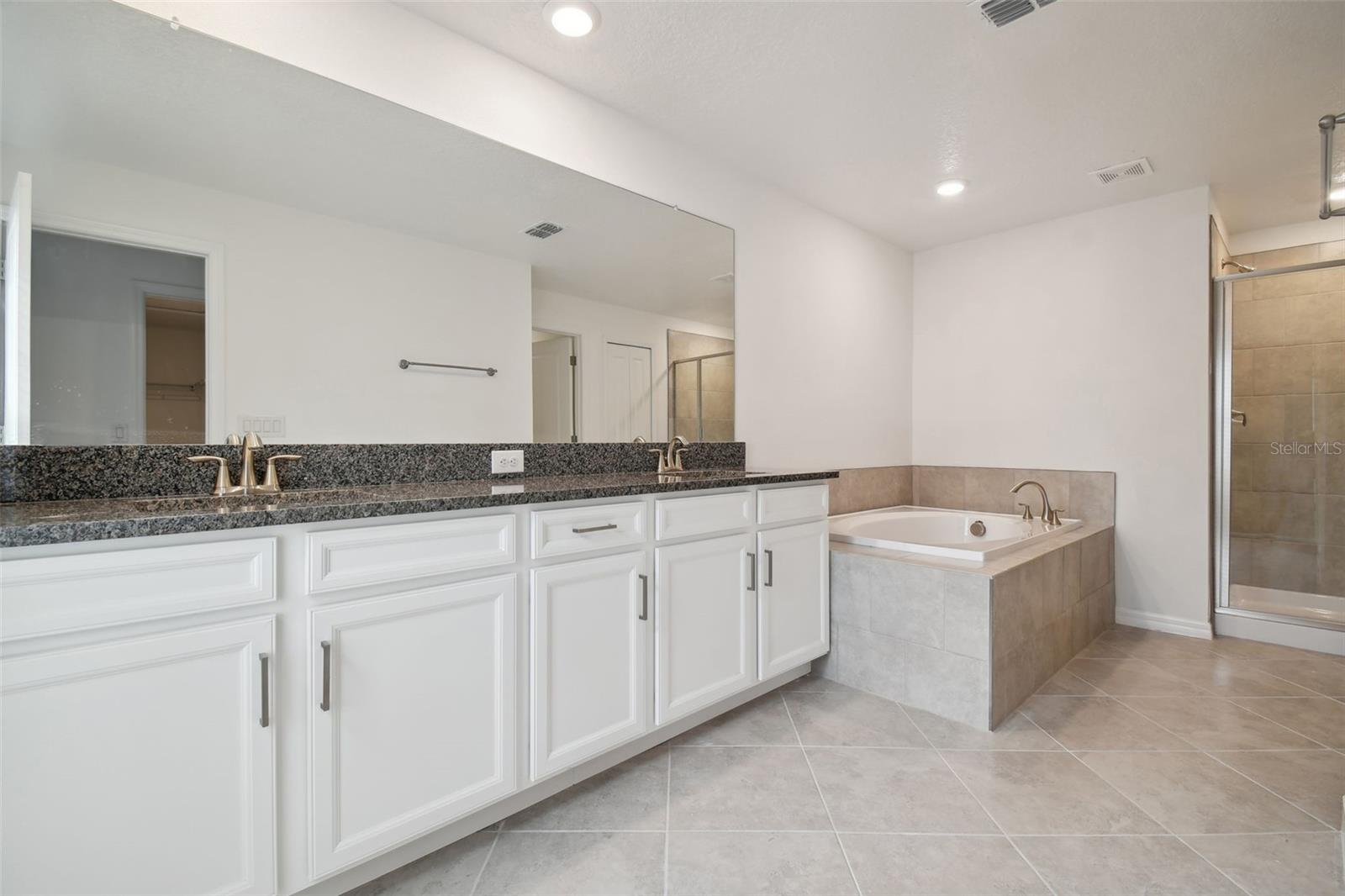 Image 41 of 80 For 8221 Corner Pine Way