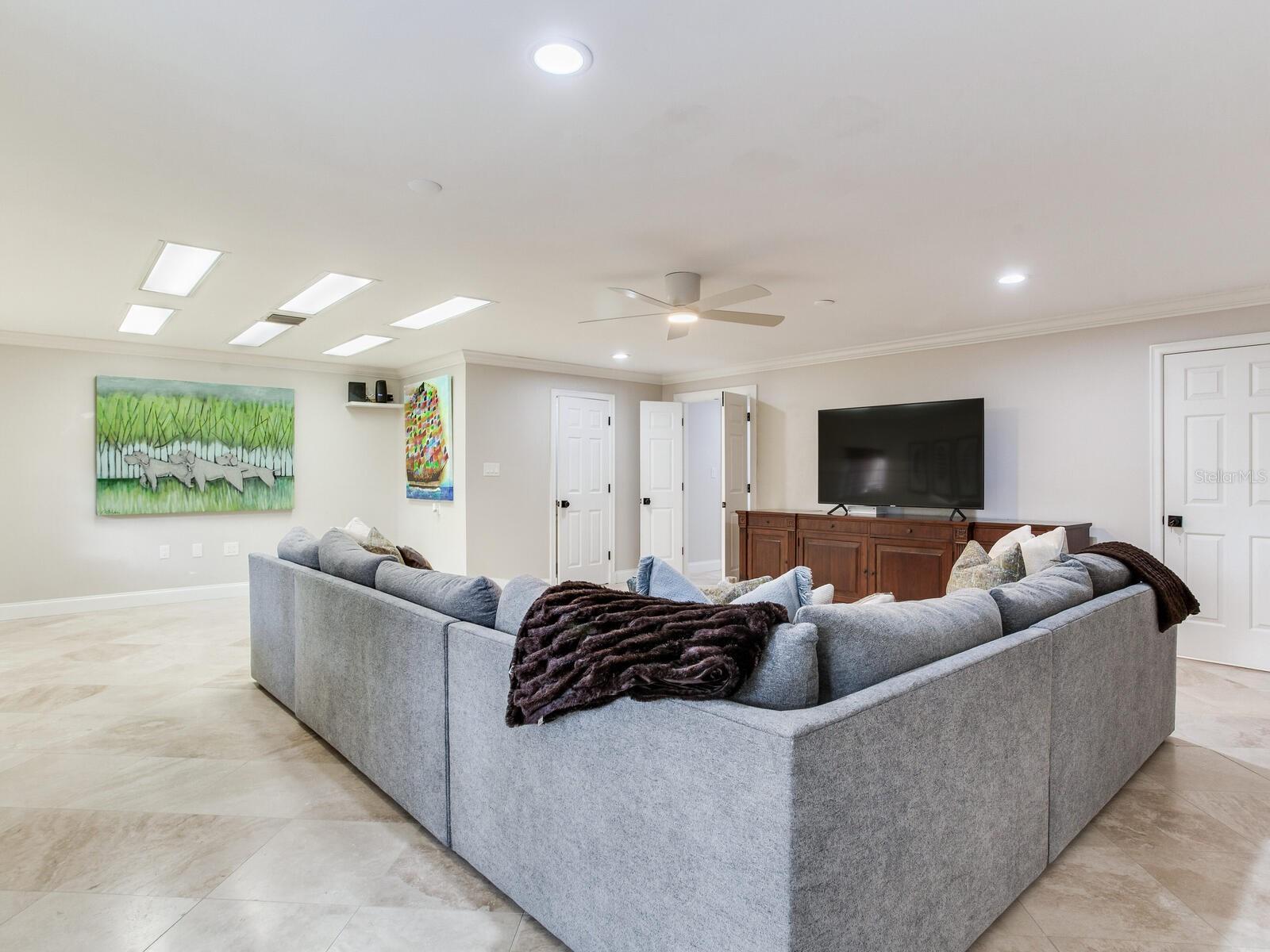 Image 72 of 85 For 5121 Nichol Street