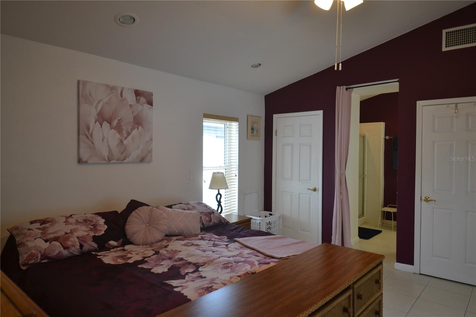 Image 34 of 48 For 1712 Suffolk Drive