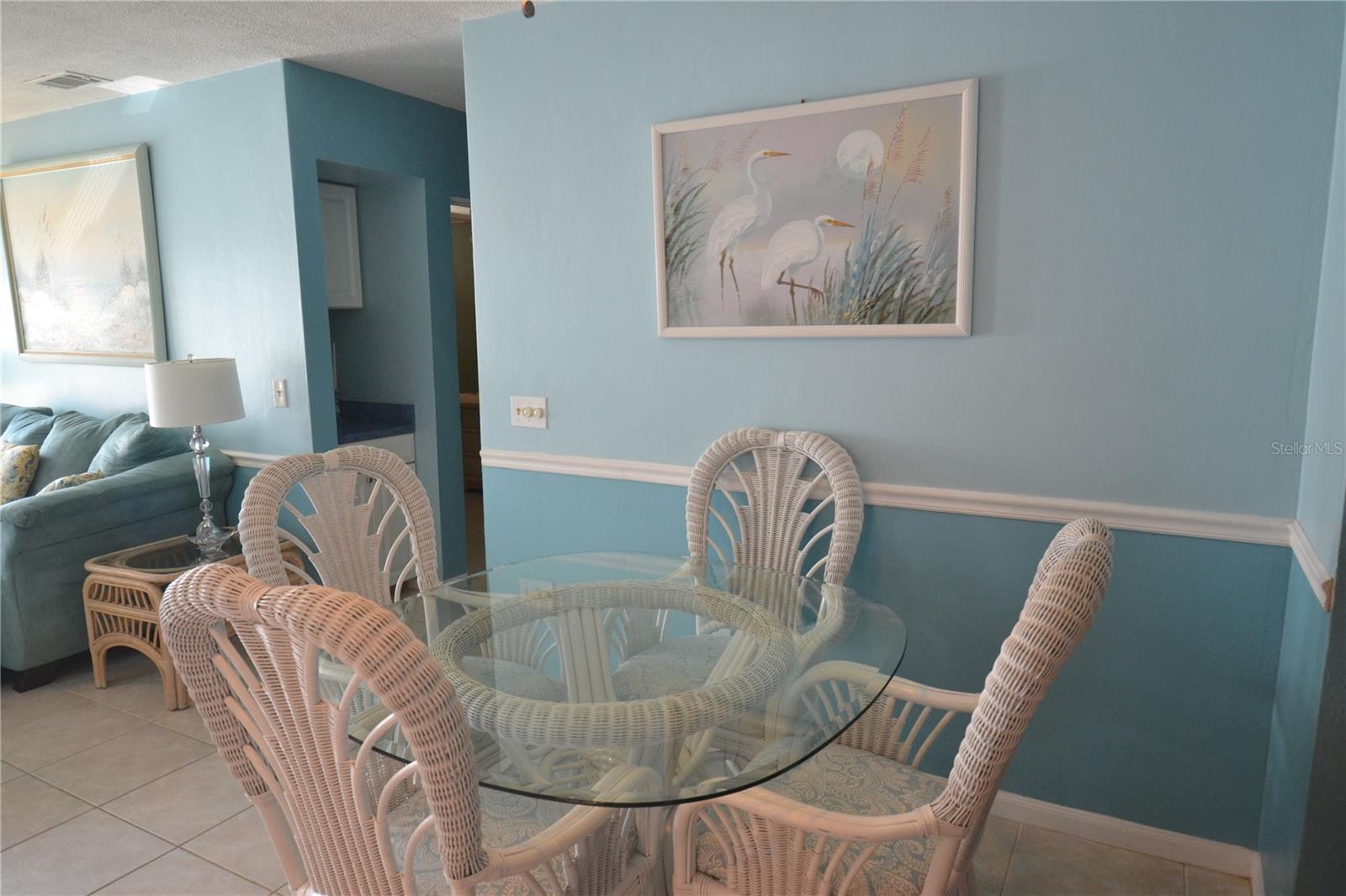 Image 8 of 48 For 1712 Suffolk Drive